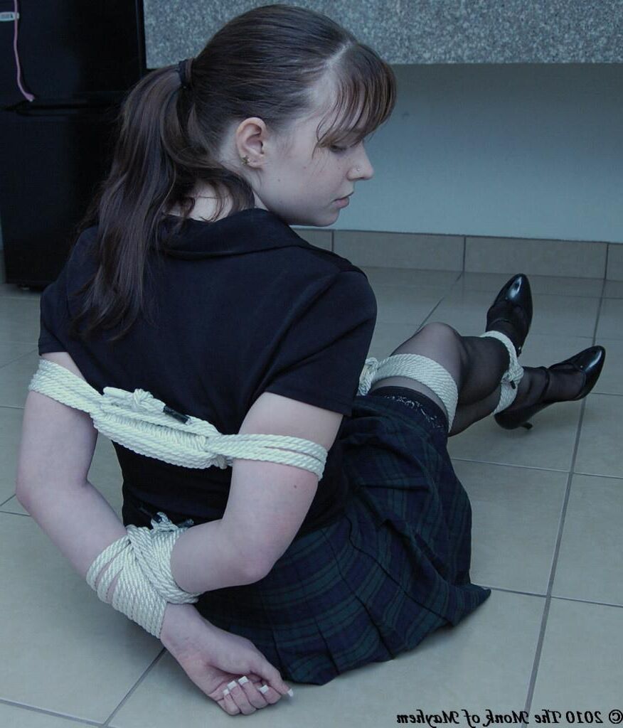 Modelo de Bondage Odrina