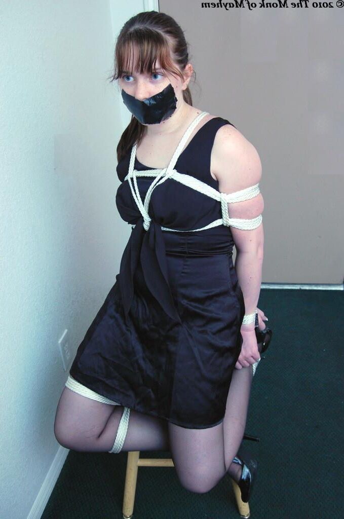 Modelo de Bondage Odrina