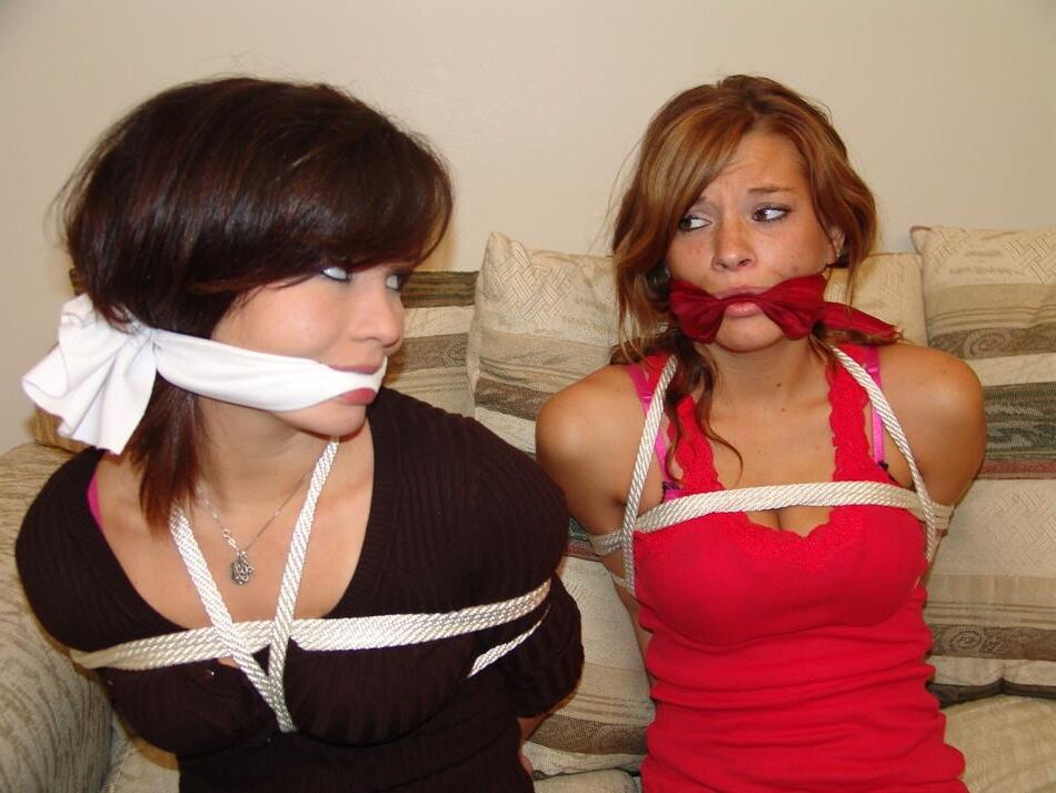 Jennipher Jordan, da AES, "Deixe para Cleaver" (Cleave Drogged)