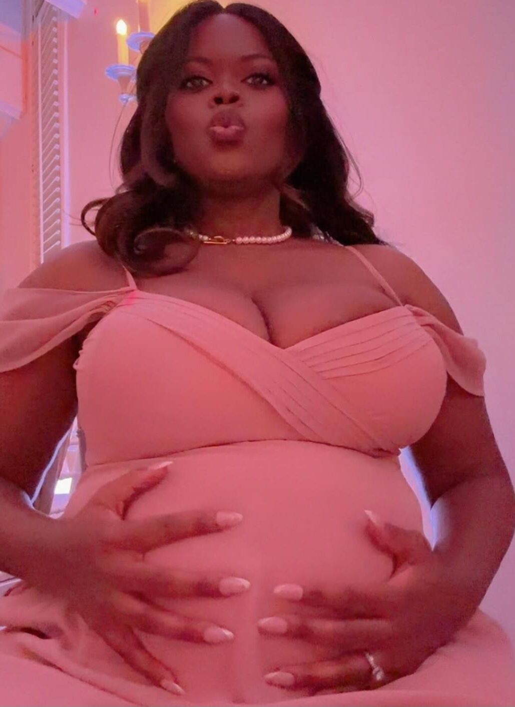 Ma femme ébène enceinte