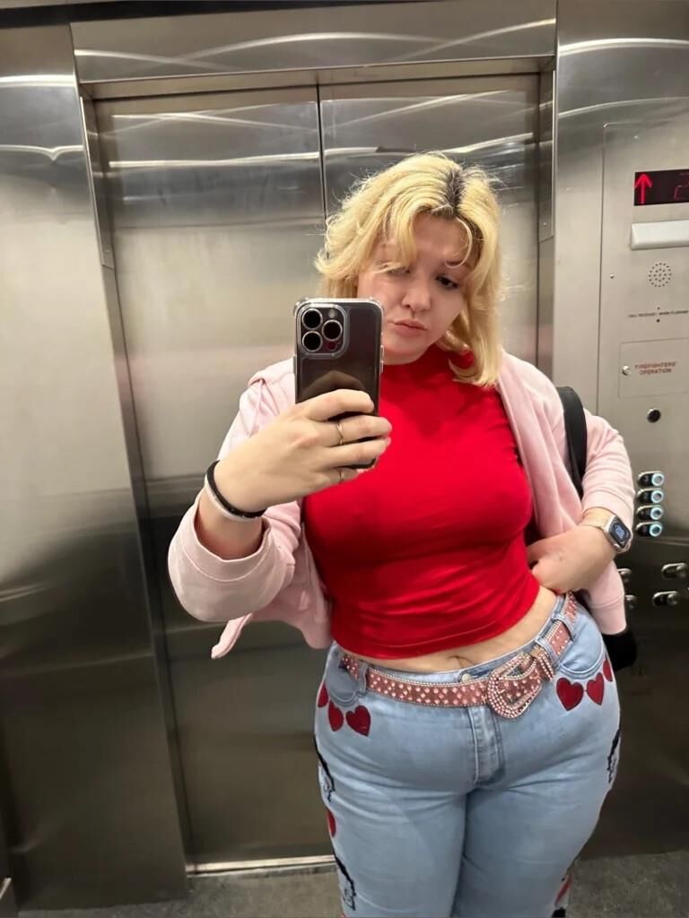 Amante de menino grande bunda grande mamas belas beleza loira tiktoker menina tiro quente