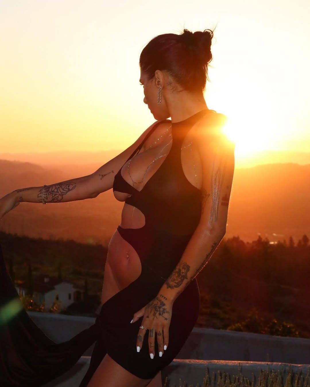 Умирайте, Foltereuter der welt без ограничений для Mia k