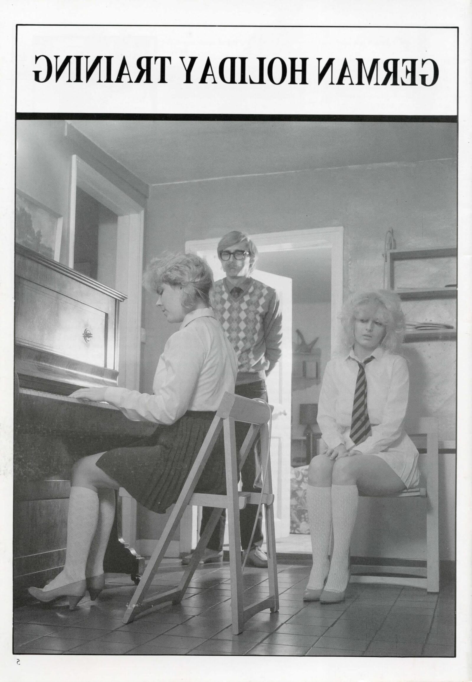 Retro Spanking Blushes Issue completo