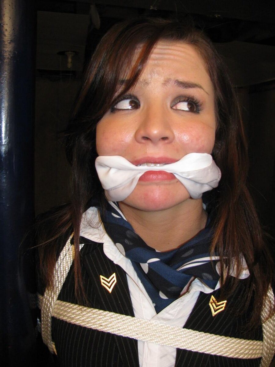 Jennipher Jordan, da AES, "Deixe para Cleaver" (Cleave Drogged)