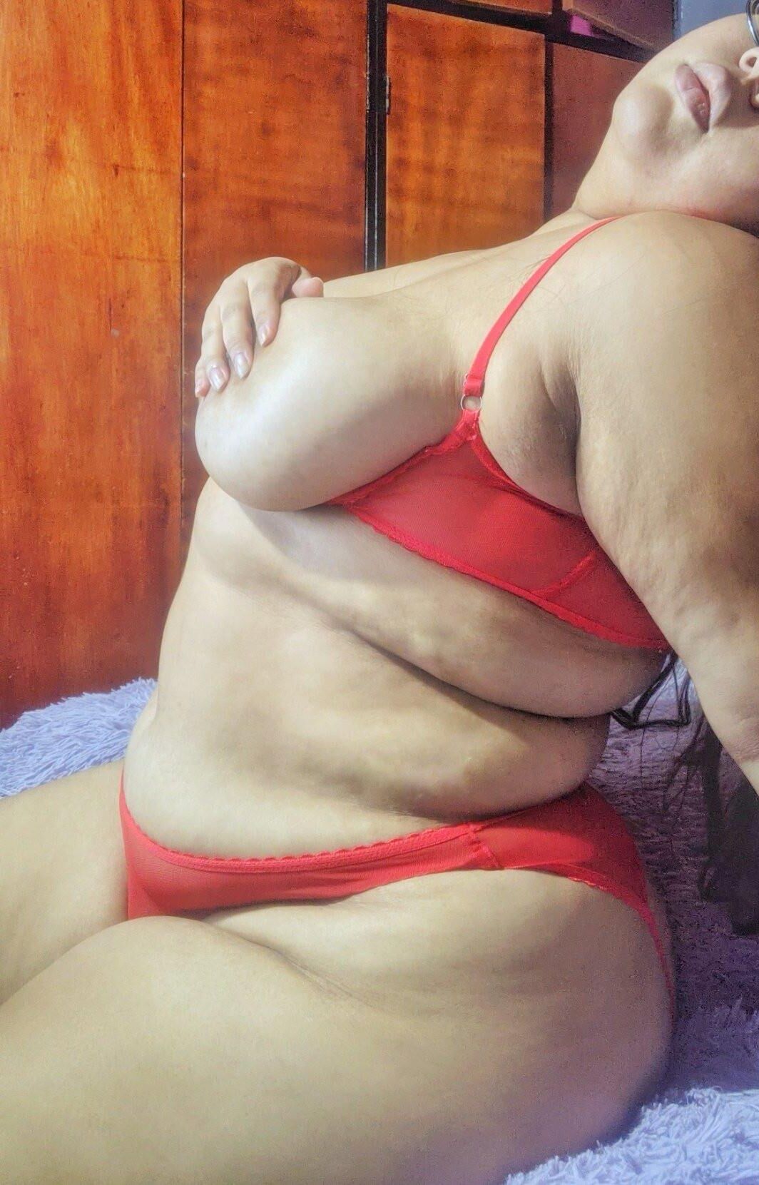 BBW Selena Daroma Latina Énorme aréole