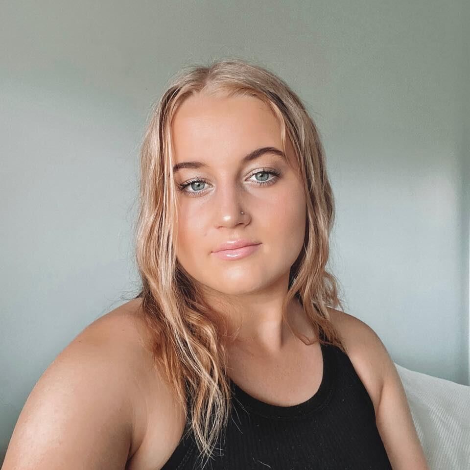 Kaitlin Boyne a besoin d'être baisé et imprégné contre sa volonté