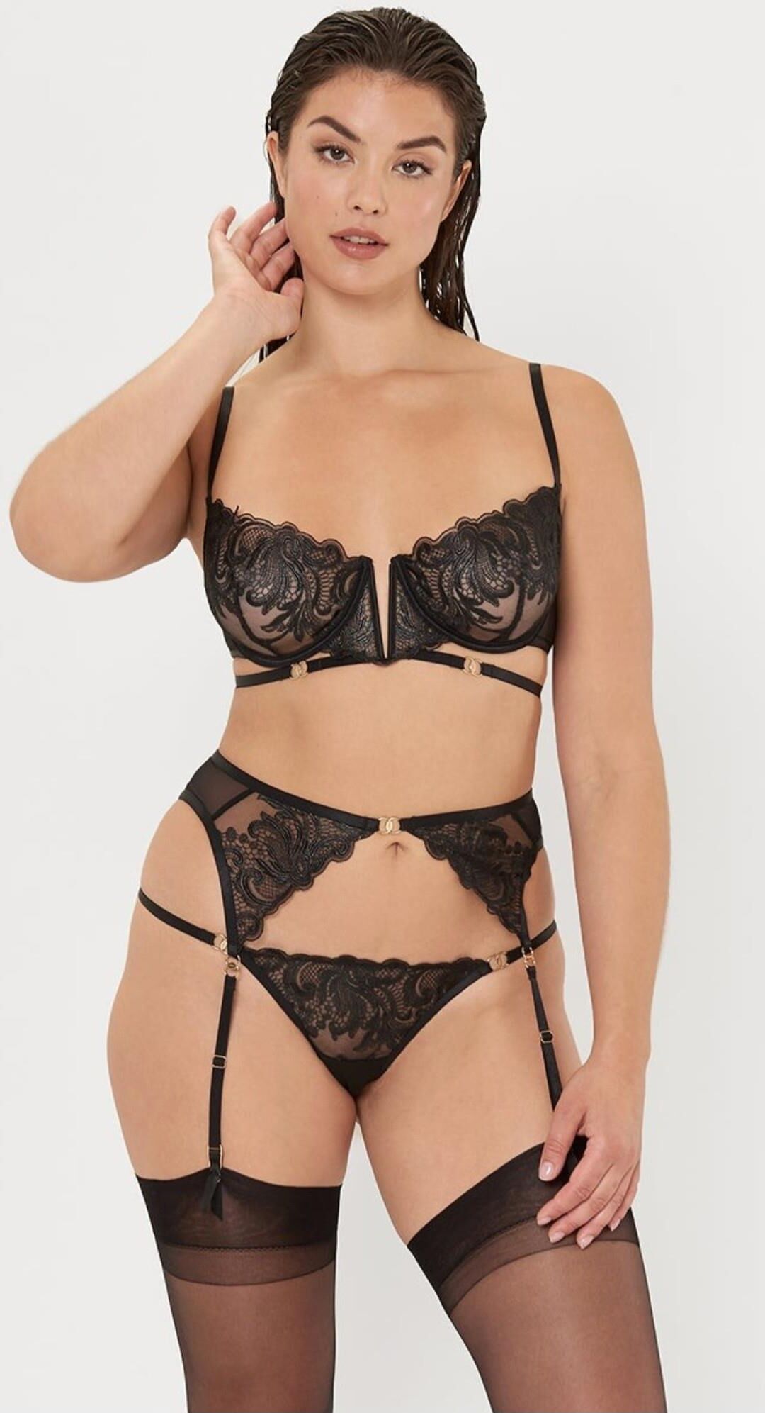 Mezcla de lencería y bikini