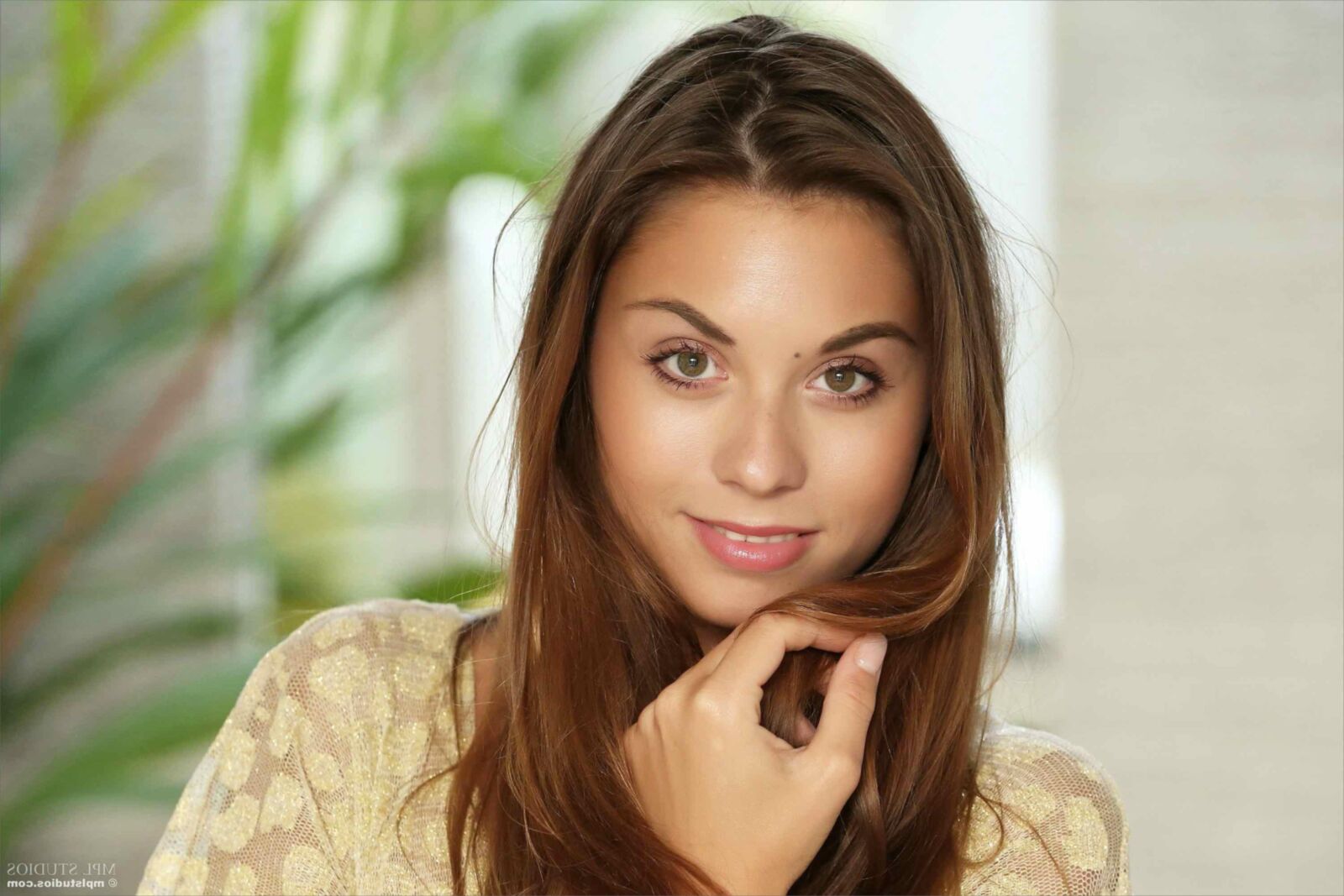 Mplstudios aaliyah ligne de cheveux