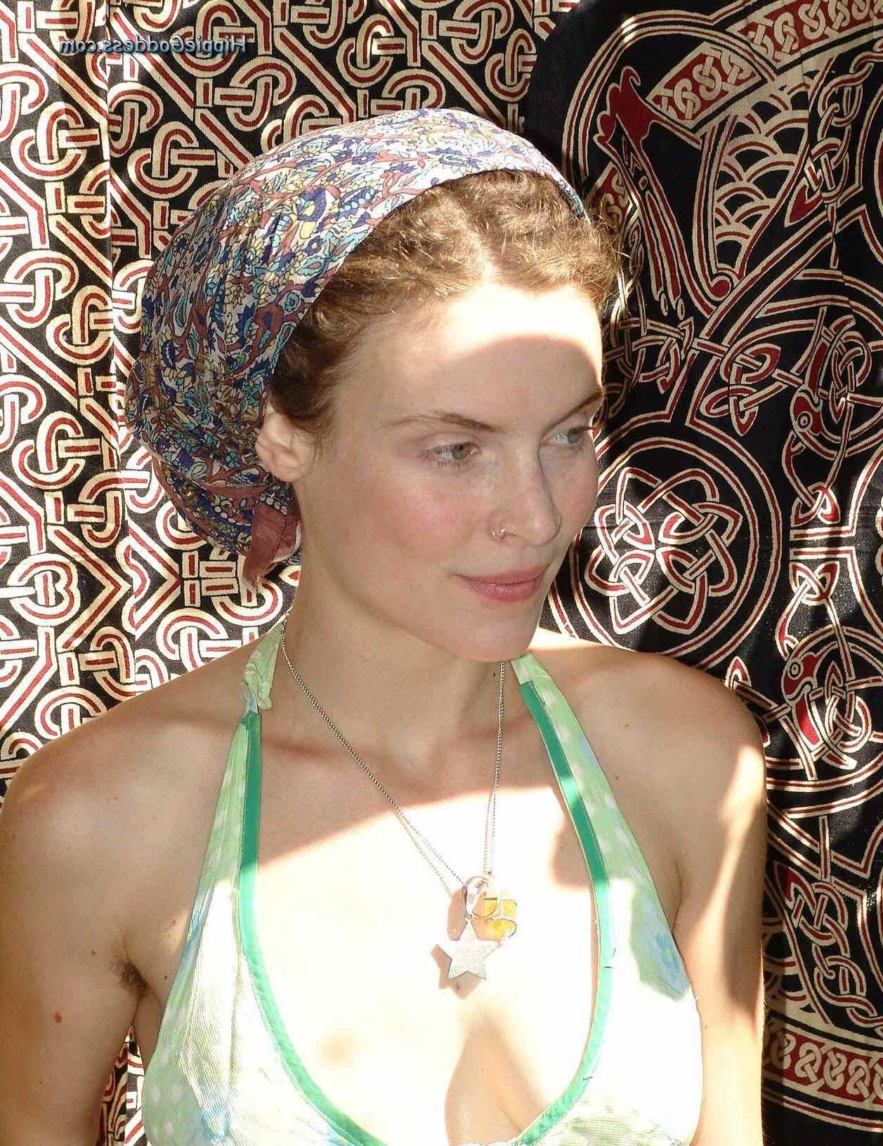 HippieGoddess INGRESS My naked neighbour