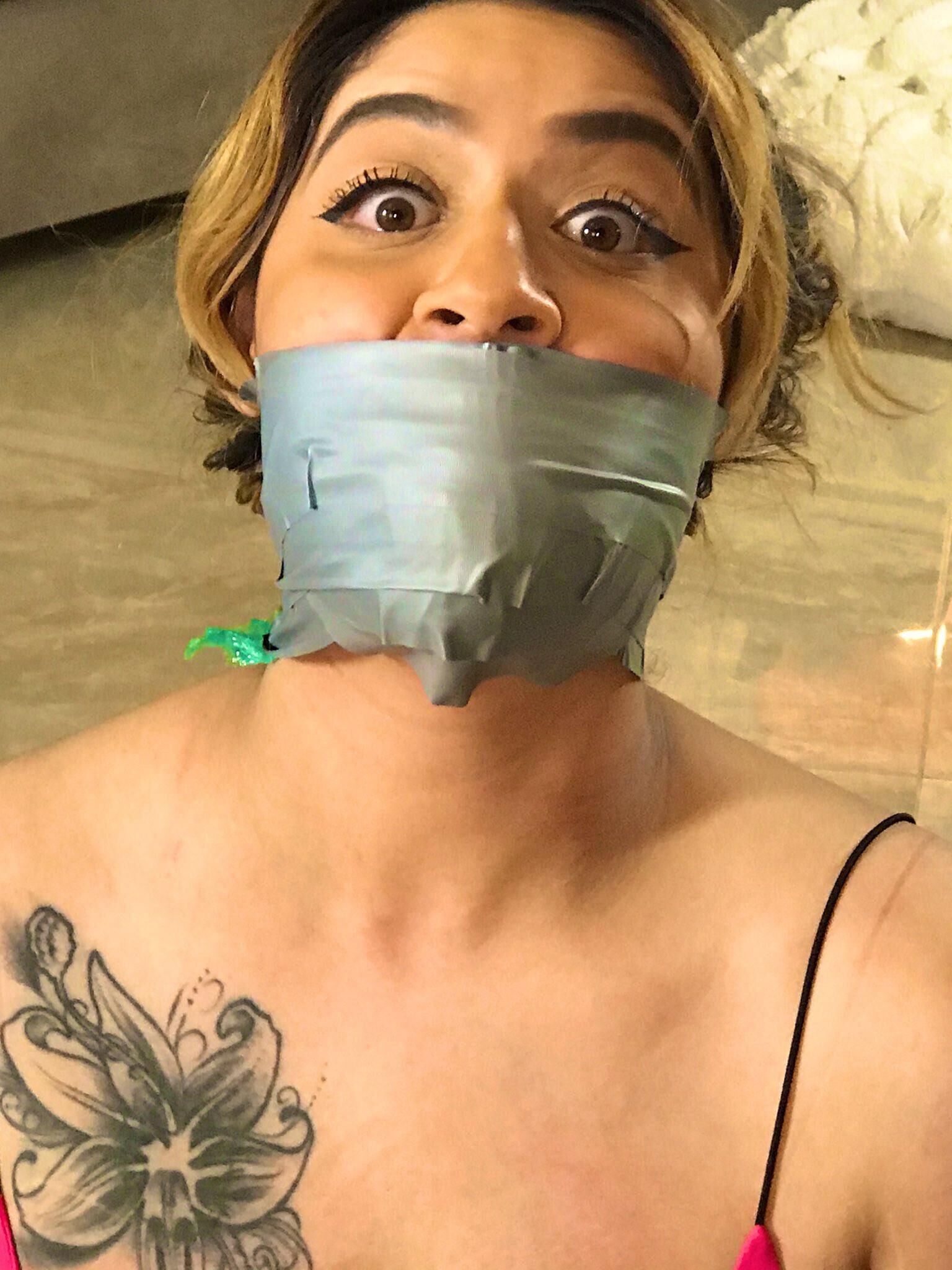Modelo de Bondage Olivia Nicolette