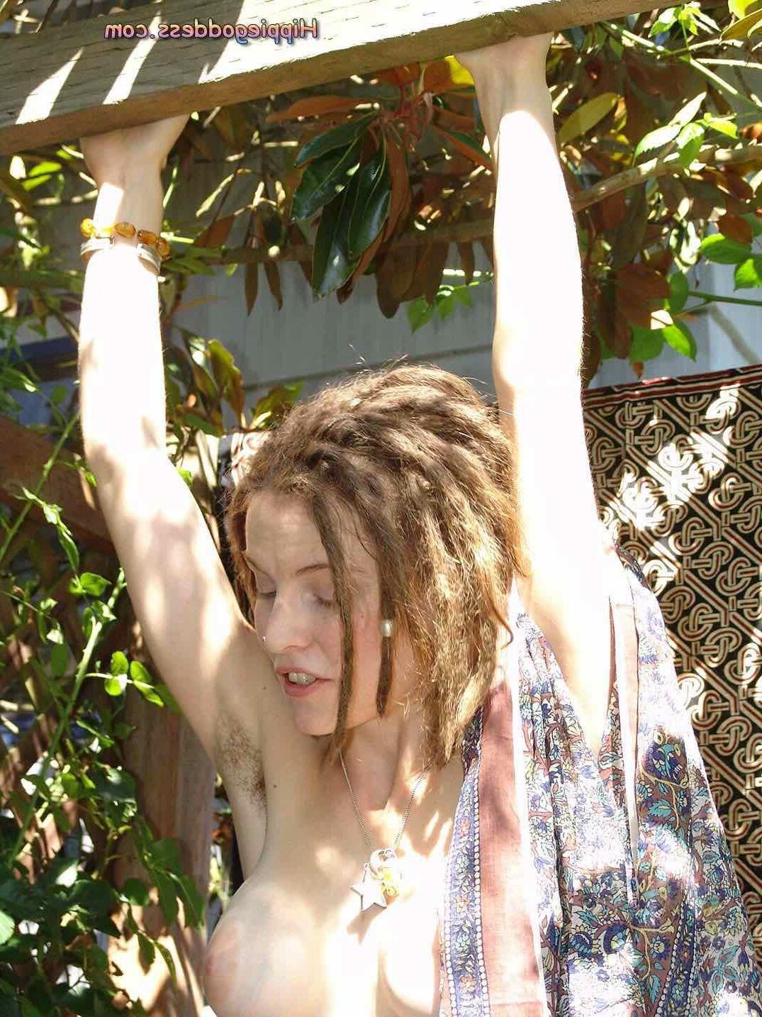 HippieGoddess INGRESS My naked neighbour