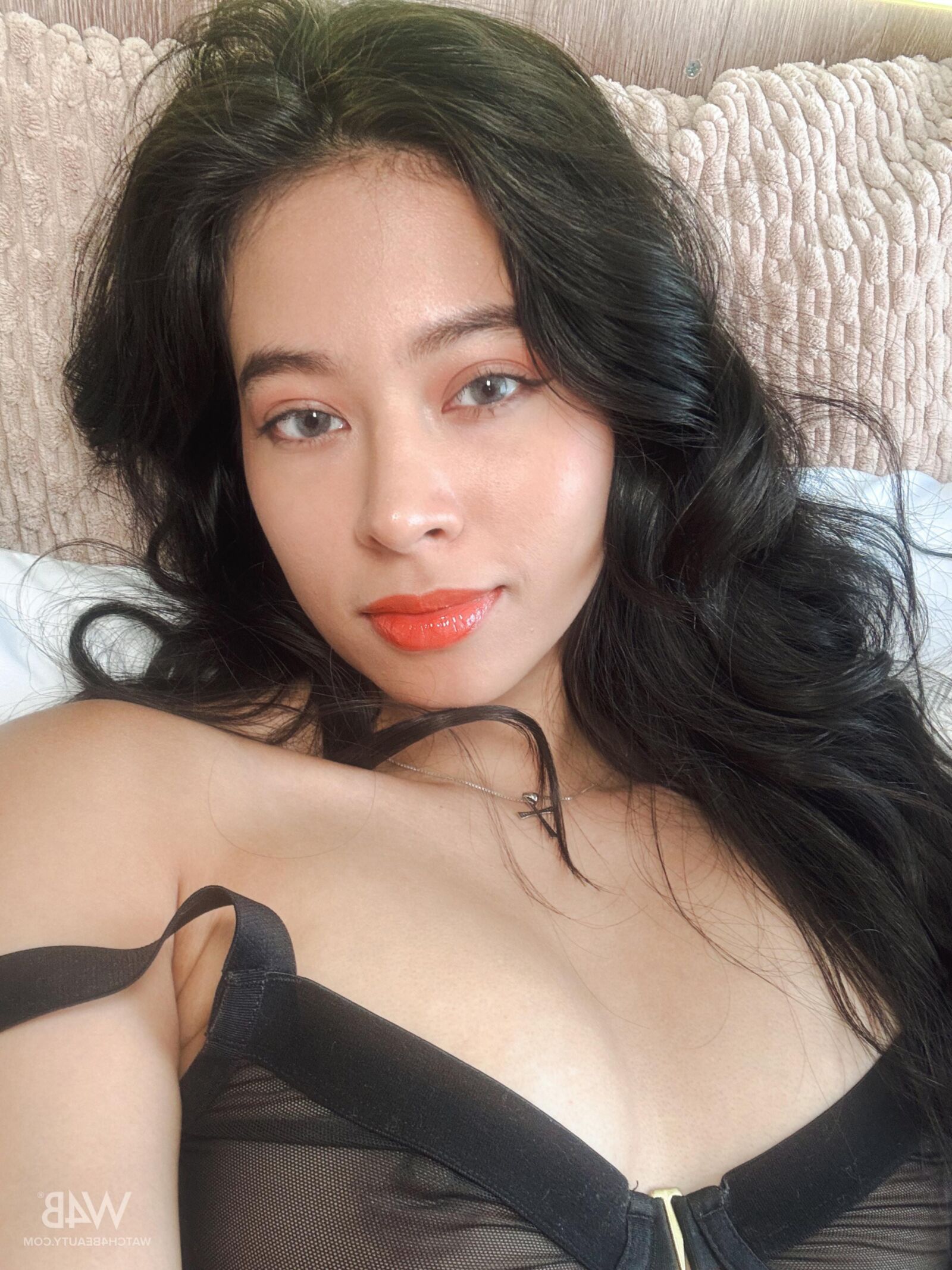 Leyla Gray Yo selfie uエロティックな挨拶