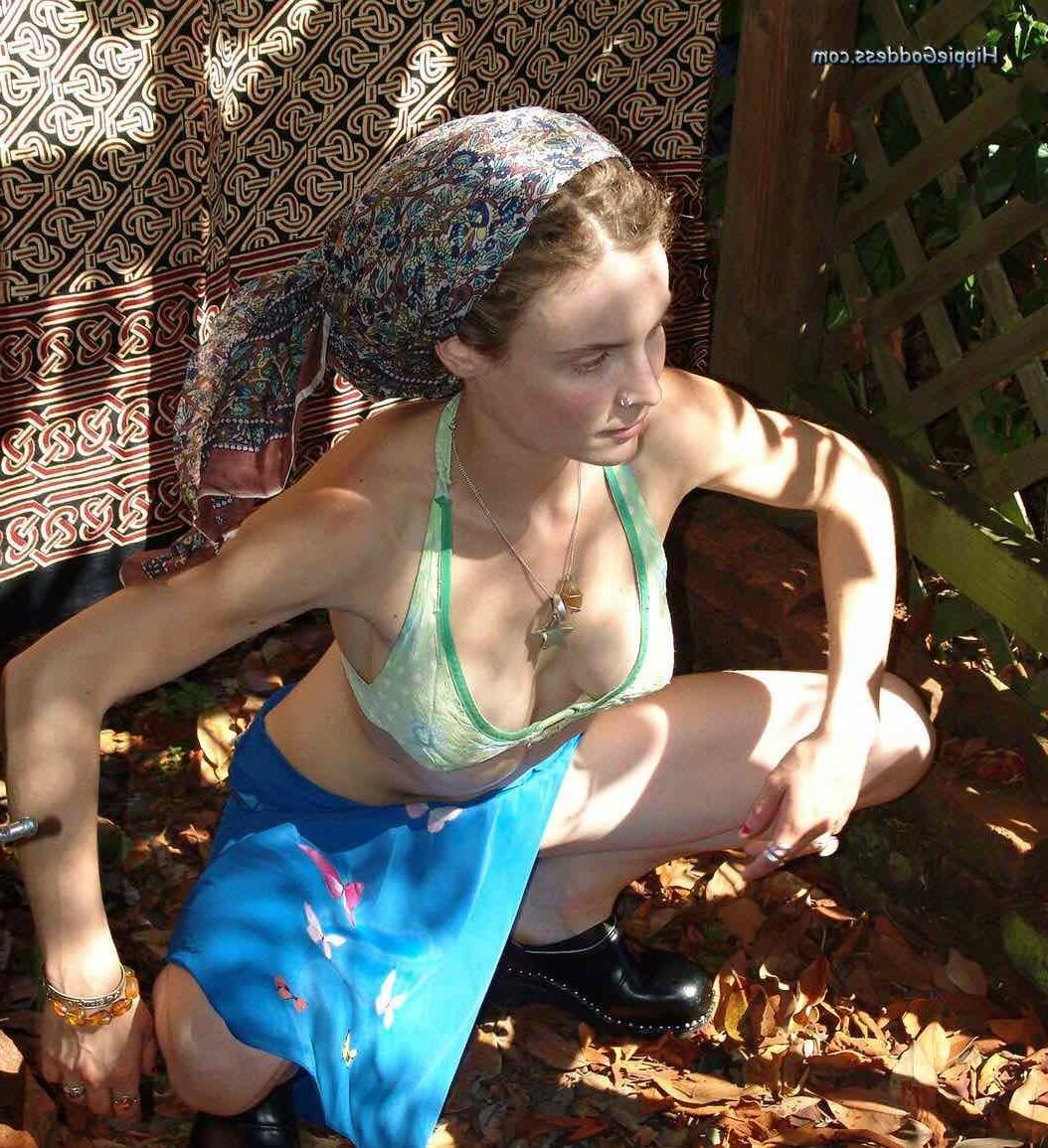 HippieGoddess INGRESS My naked neighbour
