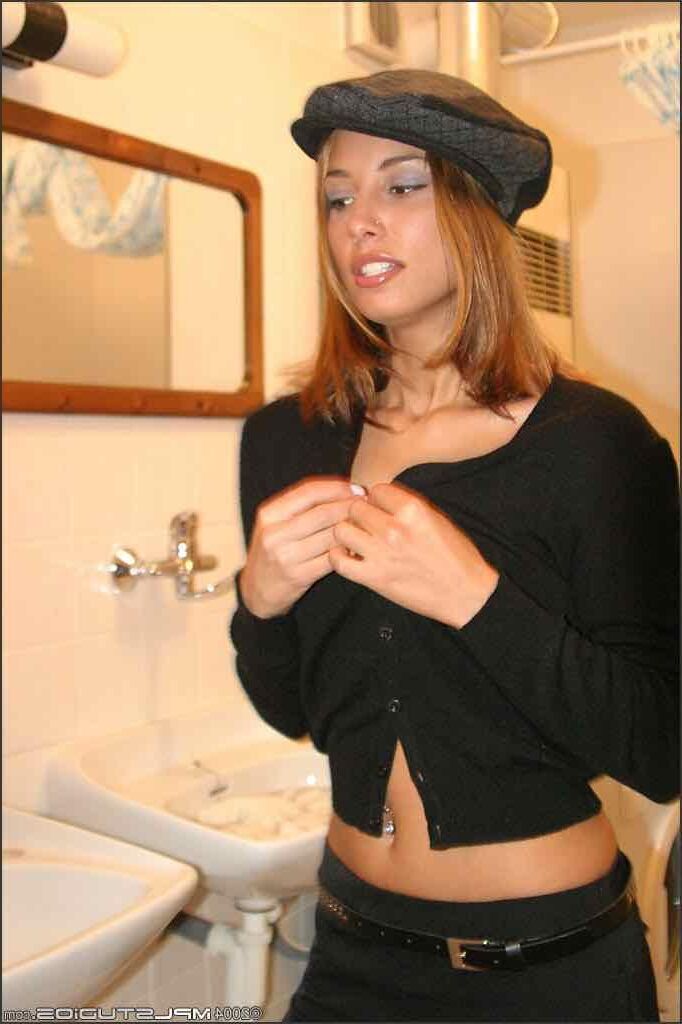Mplstudios Julia за кулисами