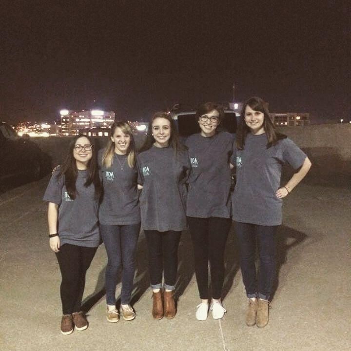 Nerdy College Sorority Girl para comentarios