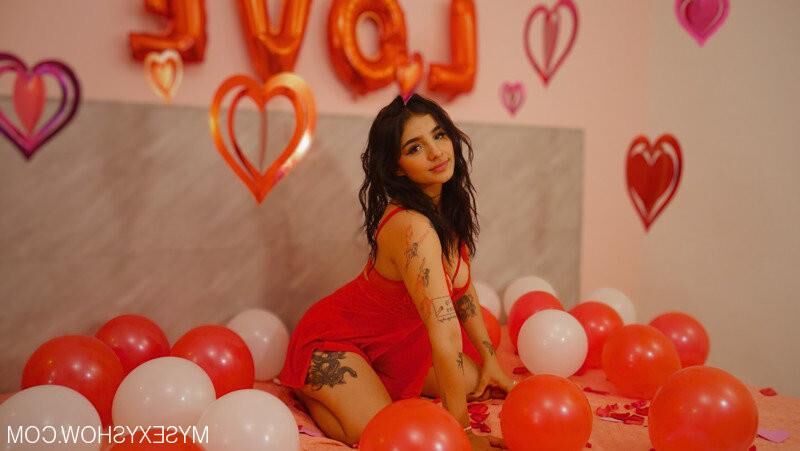 Abrilcatees на mysexyshow.com
