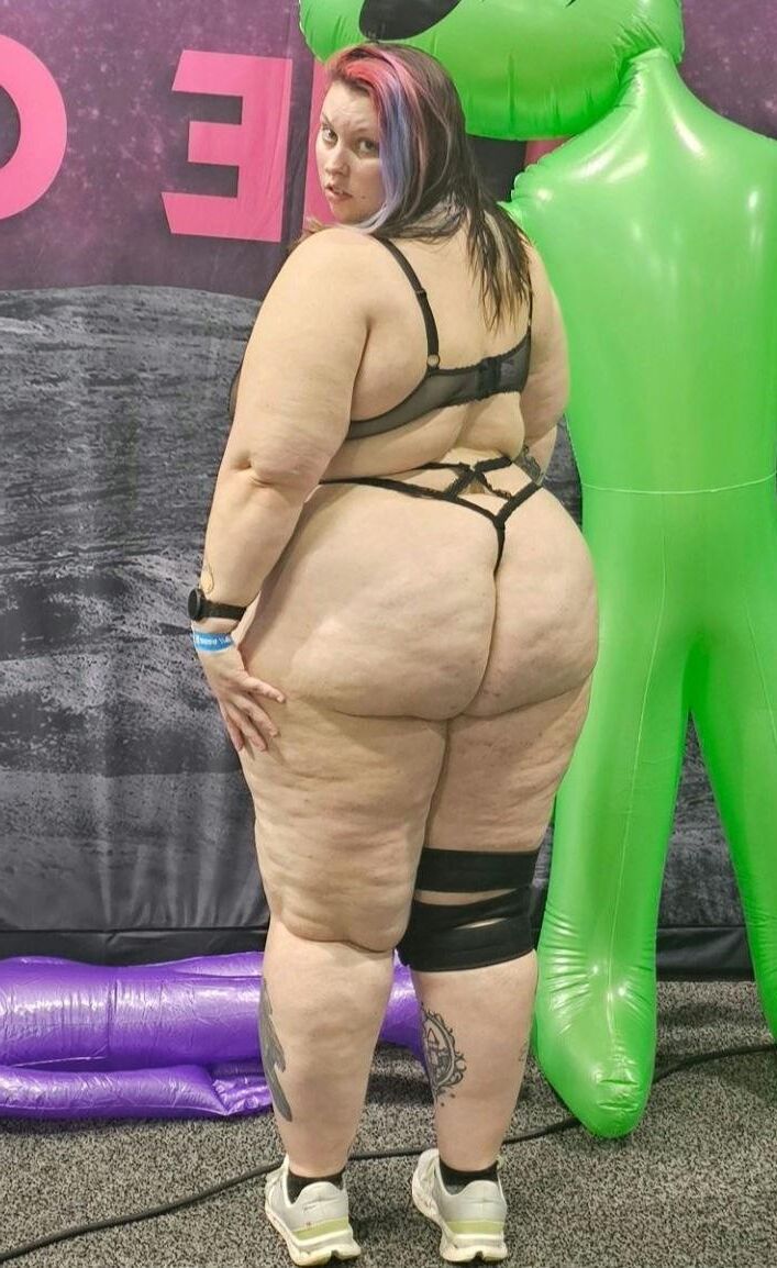Incrível grande mulher bonita