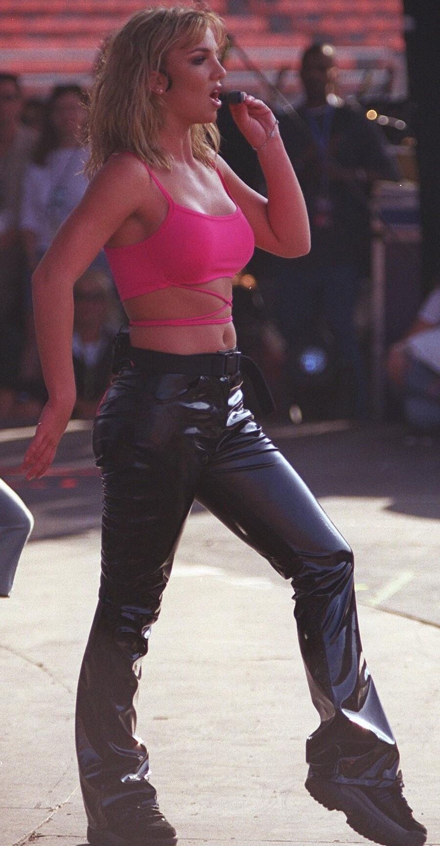 Britney Spears Liebe zu enges Leder/PVC