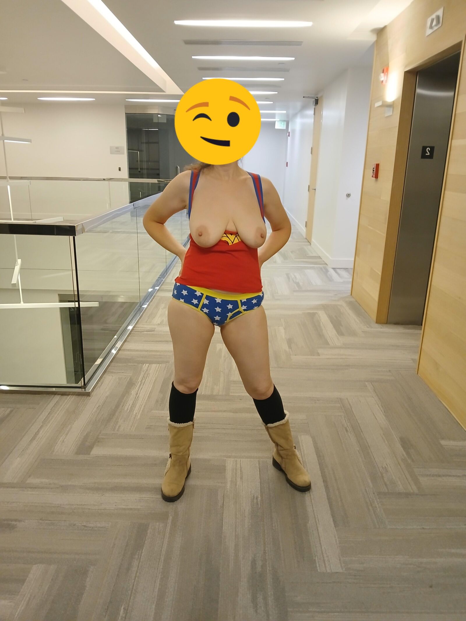 Hotwife exibicionista