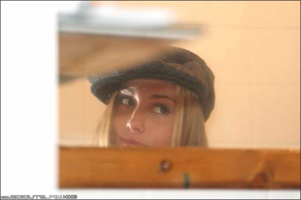 Mplstudios Julia за кулисами