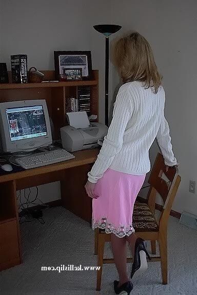 SGタートルネックセーター、明るいピンクの半分スリップ