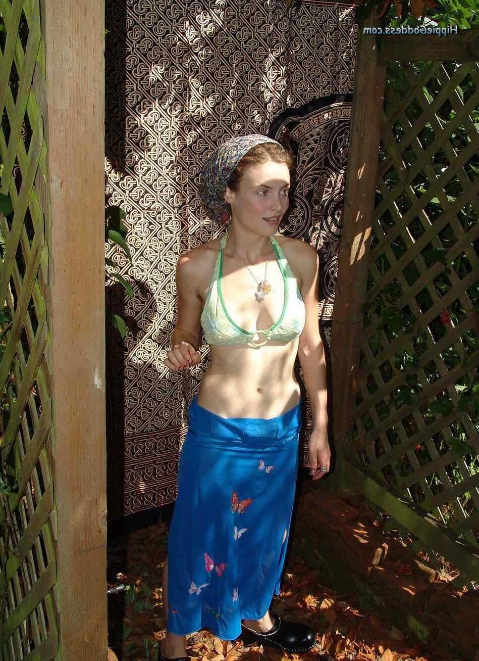 HippieGoddess INGRESS My naked neighbour