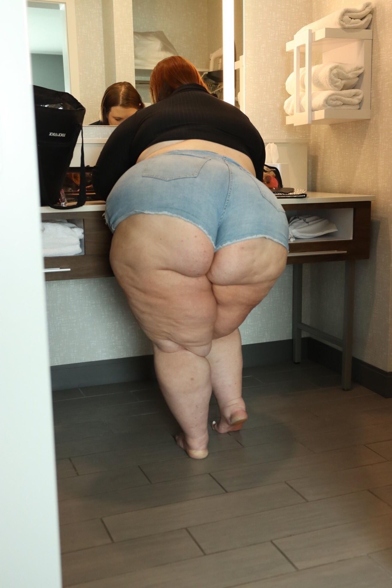 Incrível grande mulher bonita