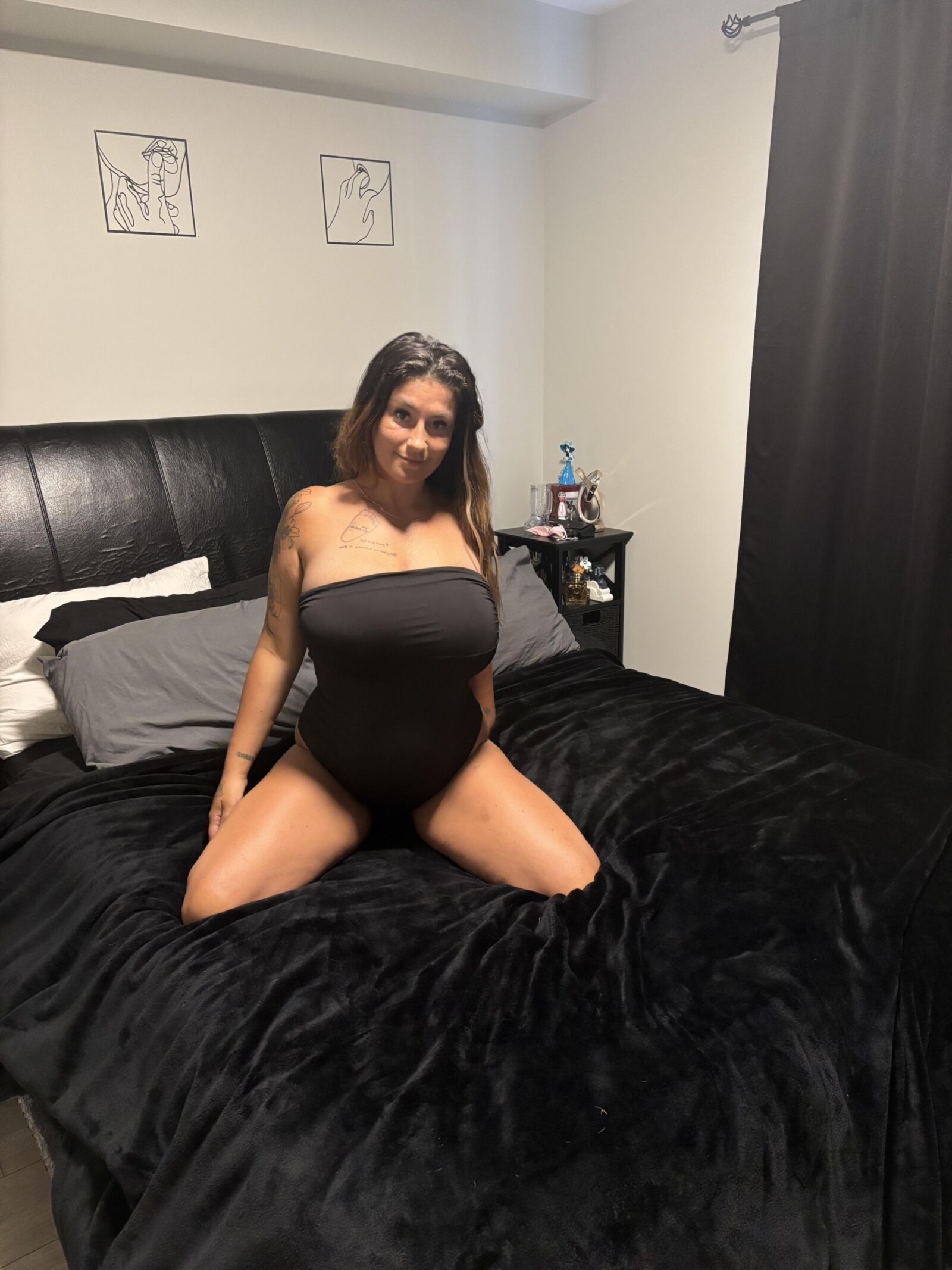 Grandes tetas caídas enormes areola aliado