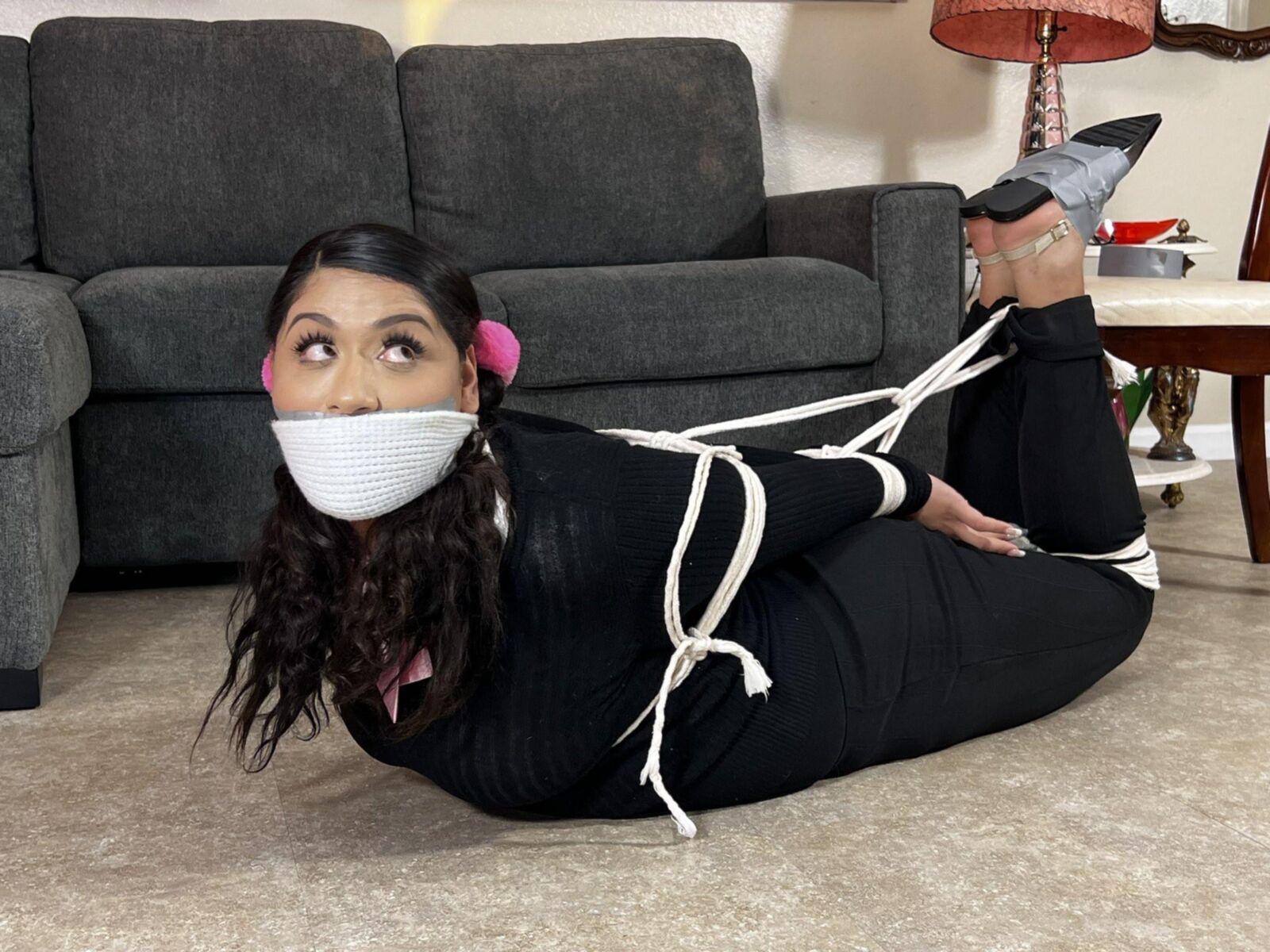 Modelo de Bondage Olivia Nicolette