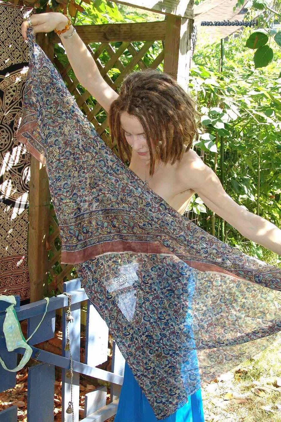 HippieGoddess INGRESS My naked neighbour