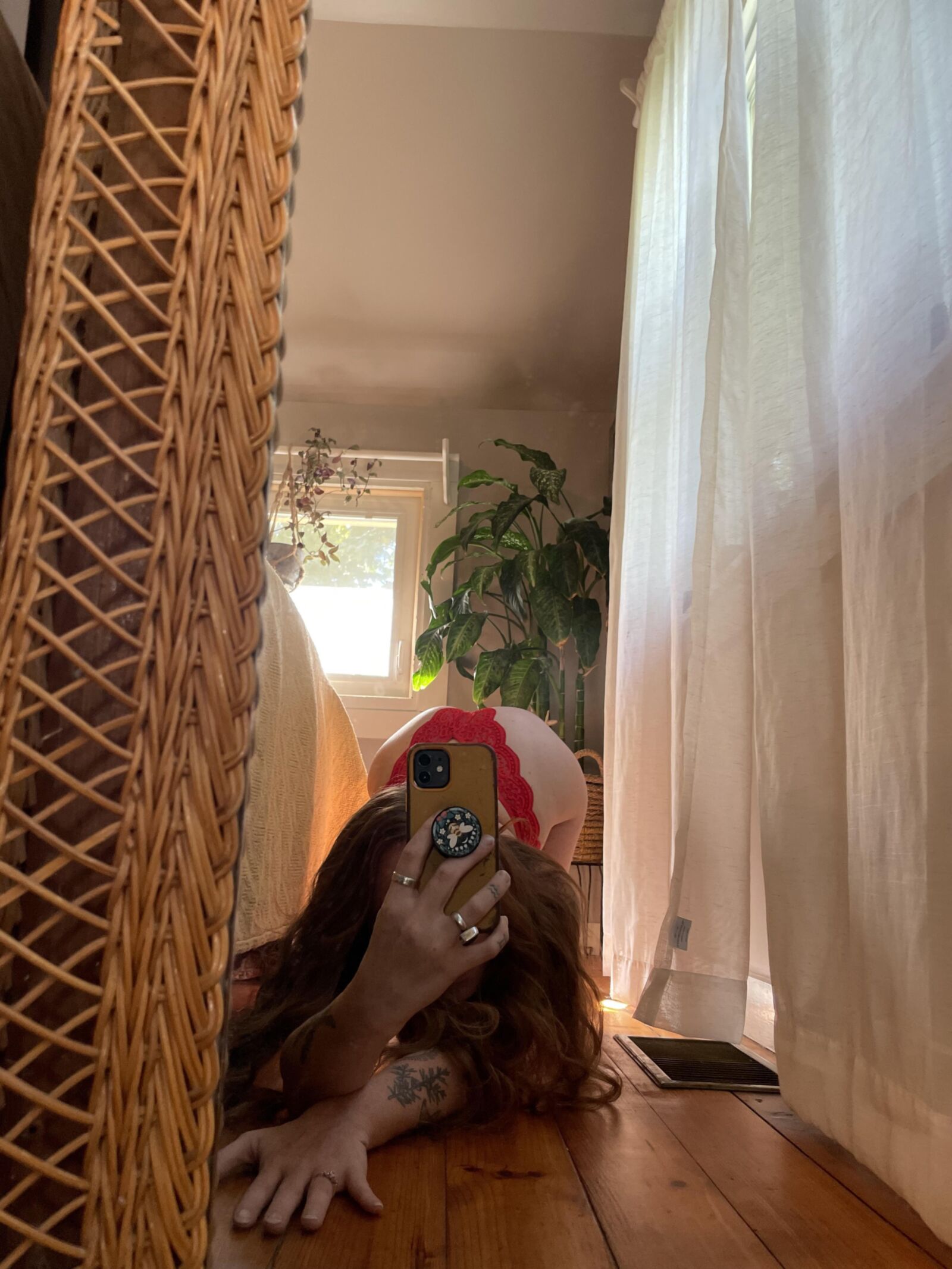 Ginger mom of three Hannah Rose