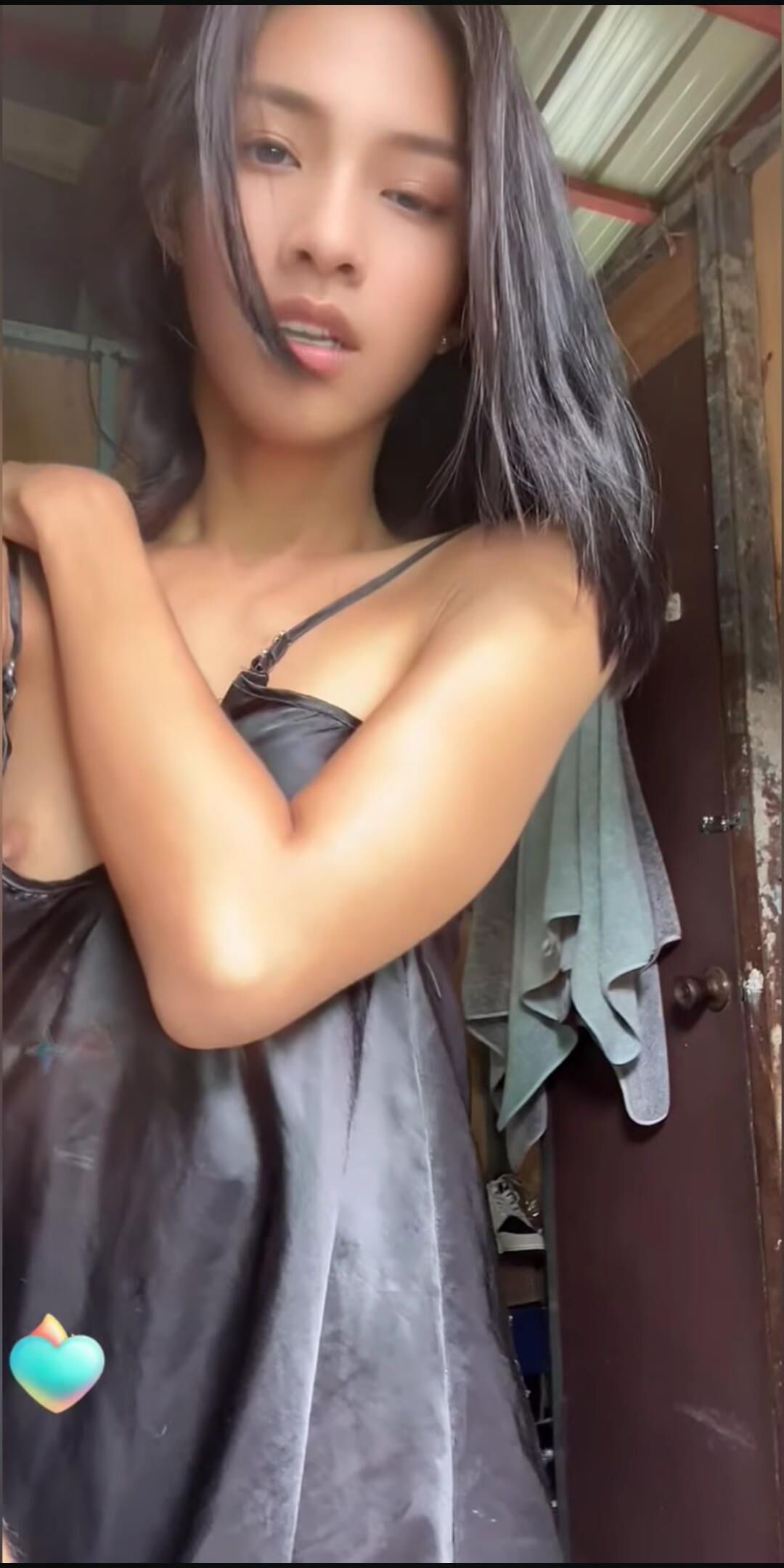Pequeñas tetas bonitas pezón