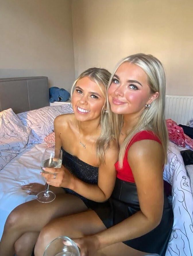 Rubia izquierda o derecha