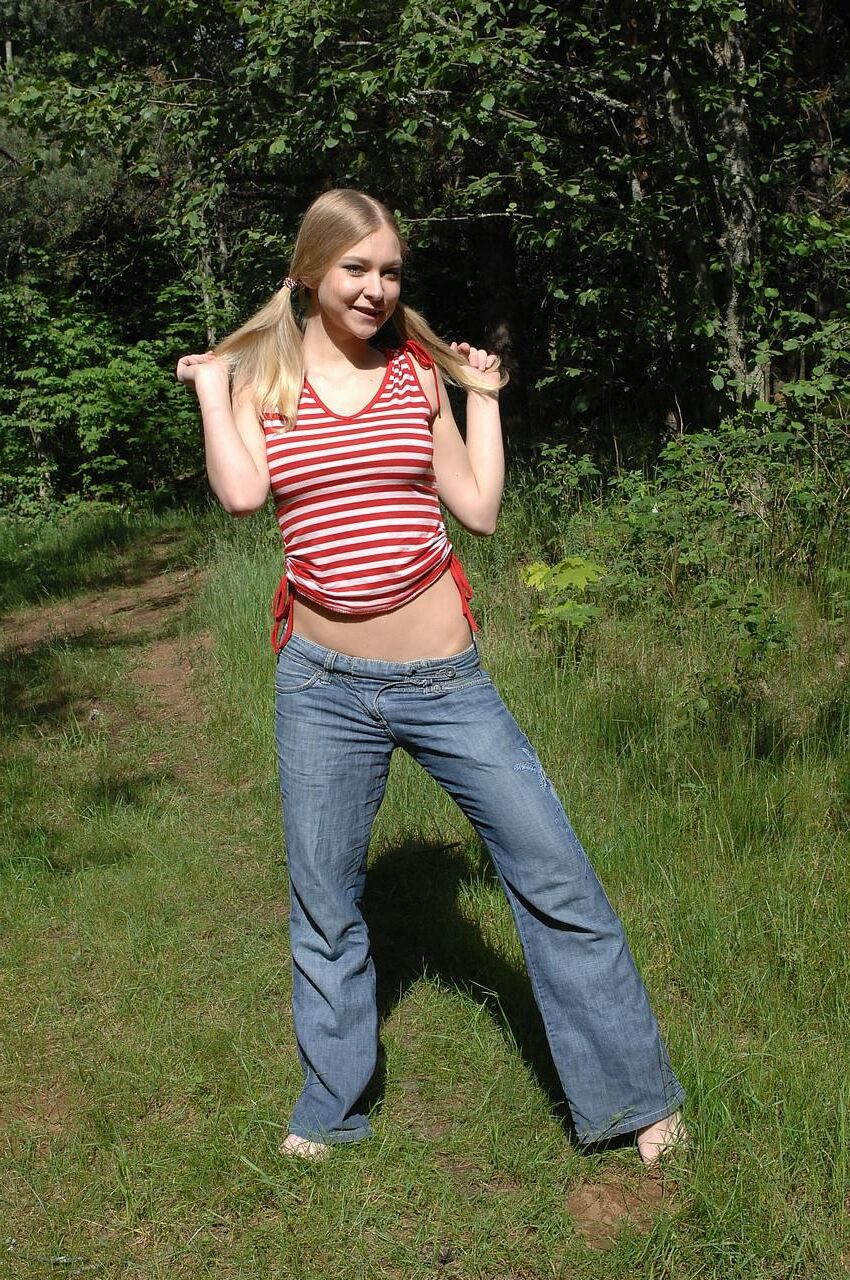 Non Nude 