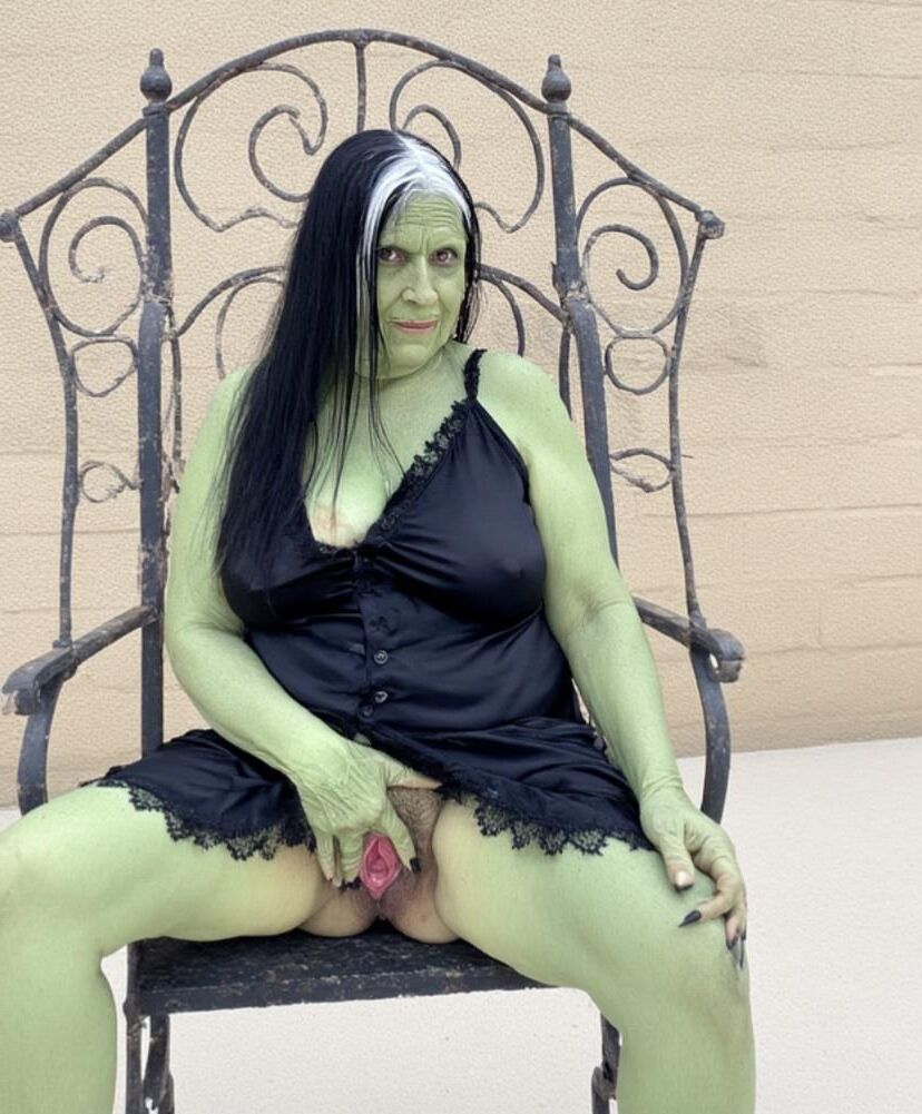 Bruxas de Halloween de Ai