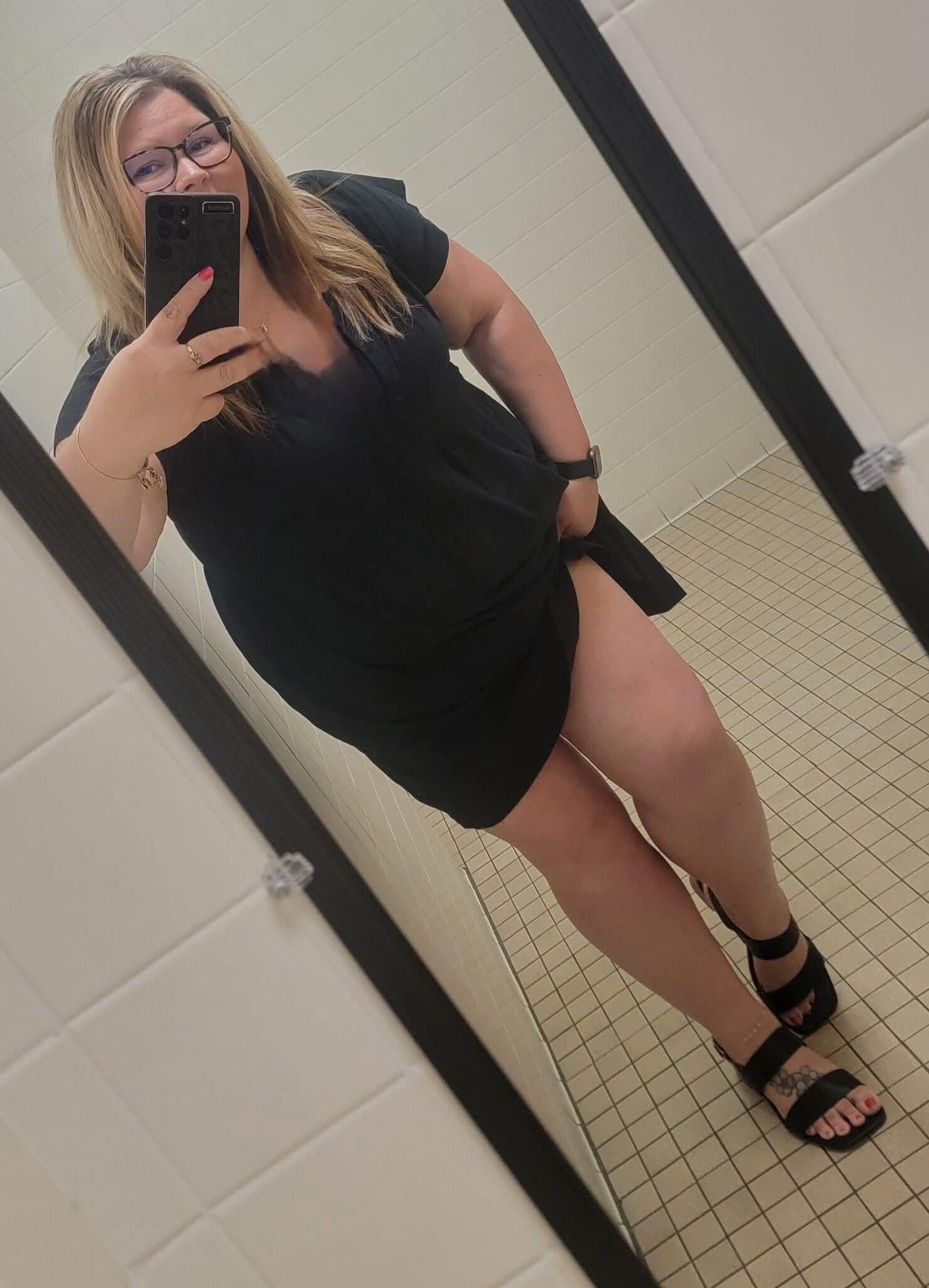 Post aleatoriamente de lindas senhoras