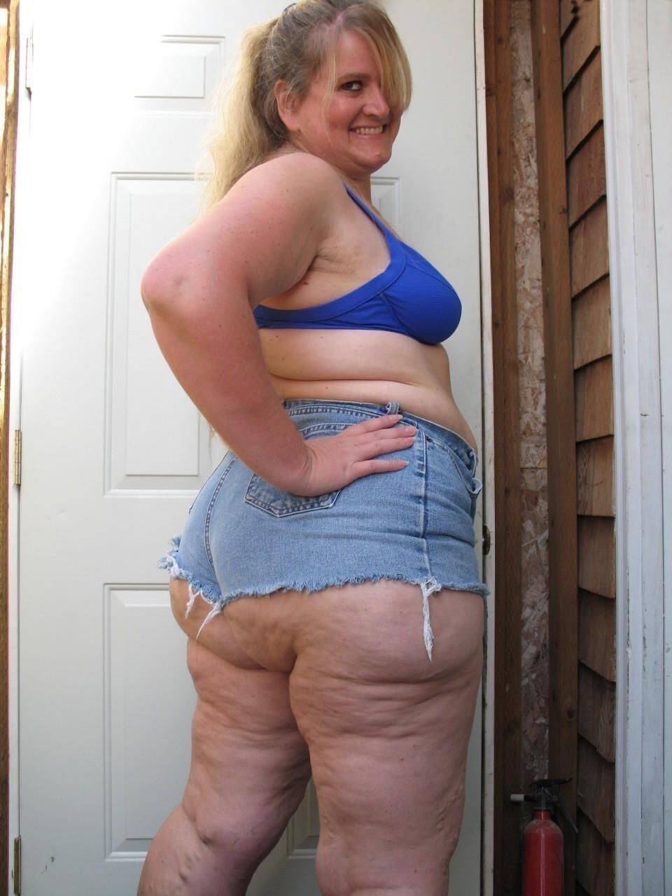 Incrível grande mulher bonita