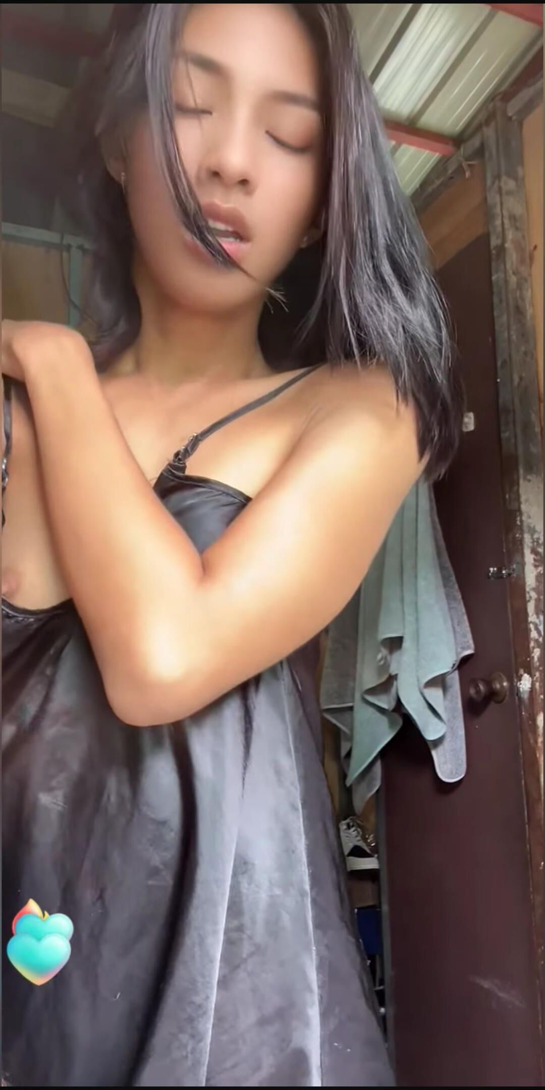 Pequeñas tetas bonitas pezón