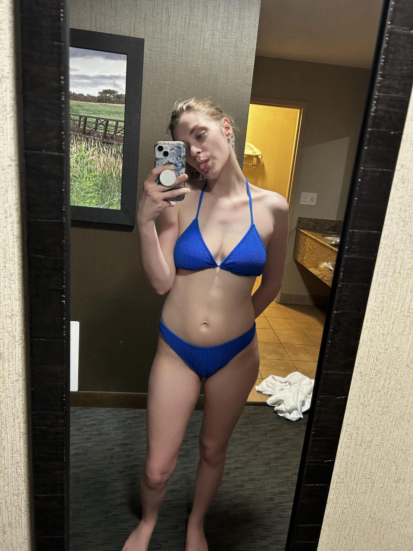 Novia amateur