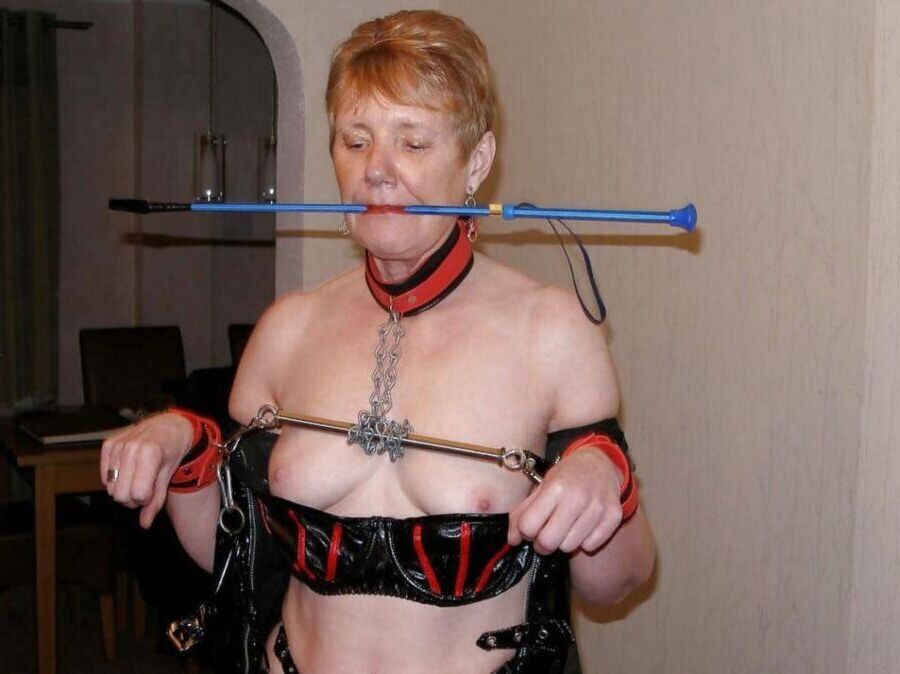MILF vintage em escravidão