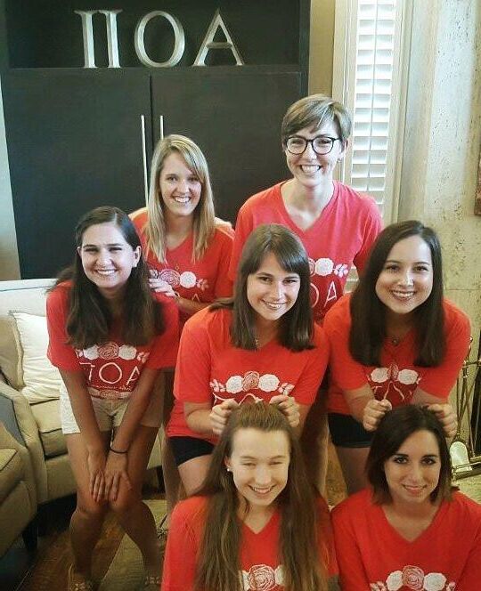 Nerdy College Sorority Girl para comentarios