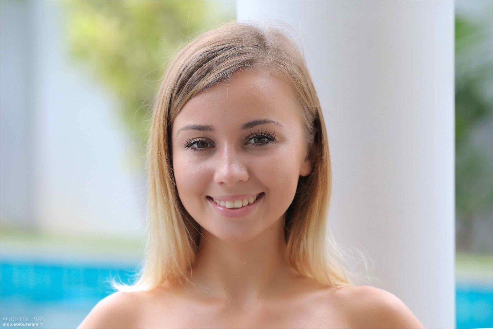 MplStudios Aida Ploslede Goldes