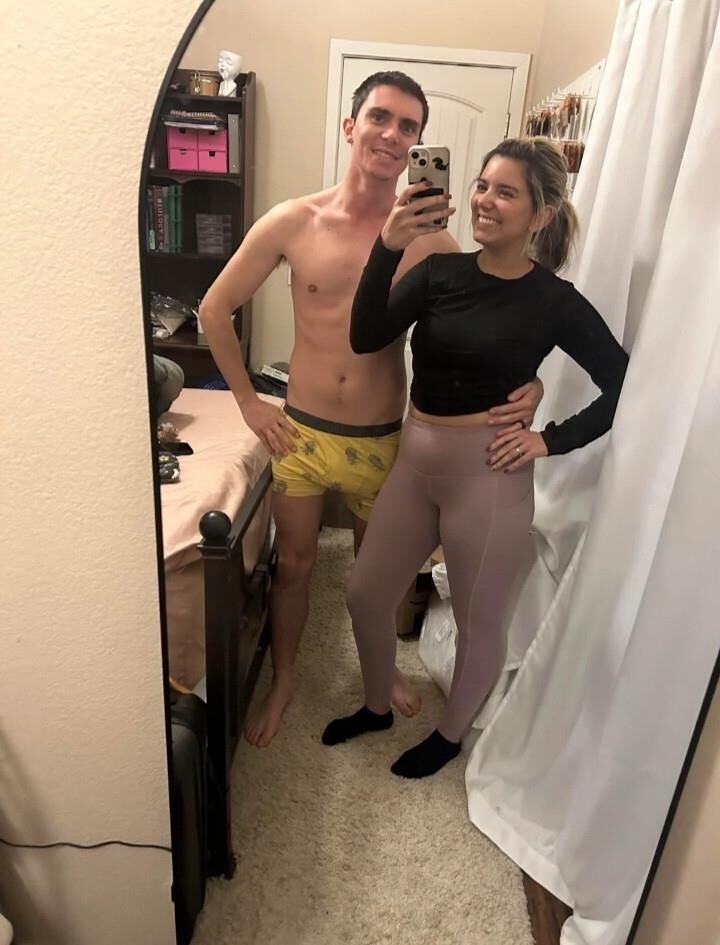 O casal de swing amador trocou pix