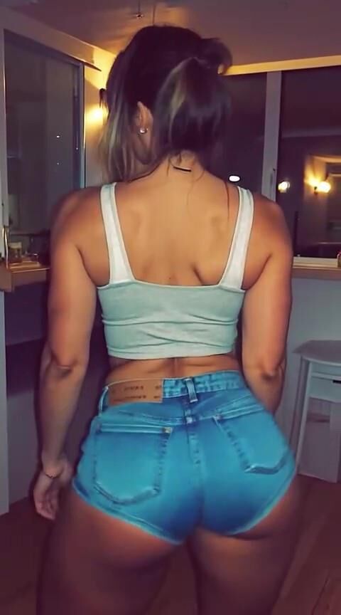 Laura yo ft pawg