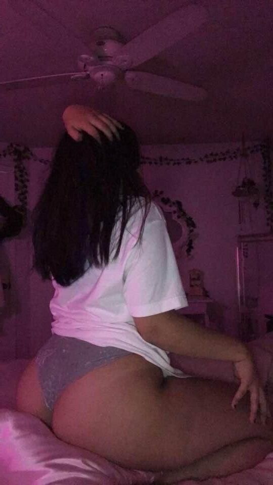 Latina WebSlut Karla Nudes caseros expuestos