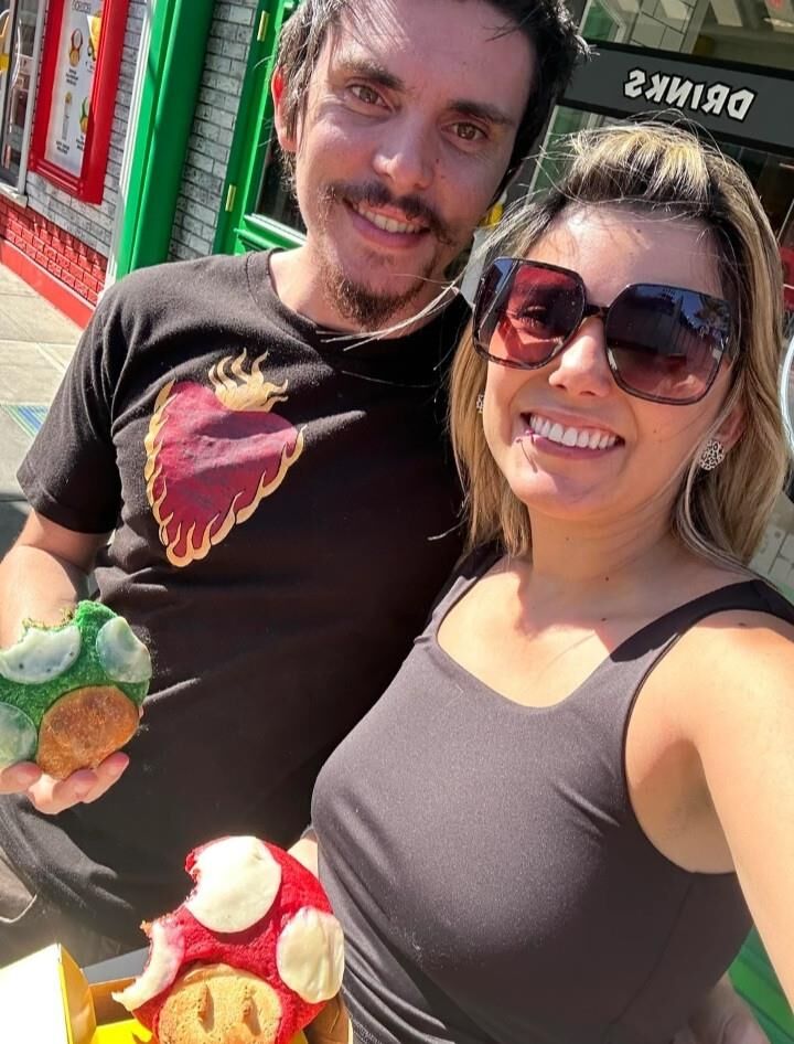 O casal de swing amador trocou pix