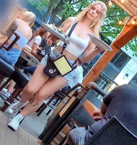 ランダムな率直なウェイトレス