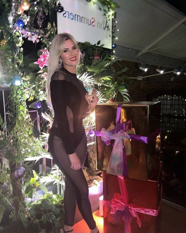 Sarah Jayne Dunn, une femme magnifique