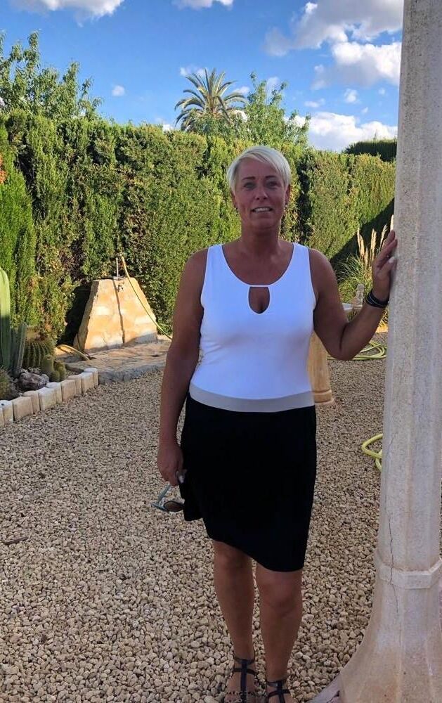 Frau Anja a exposé pour des commentaires et des republication !!