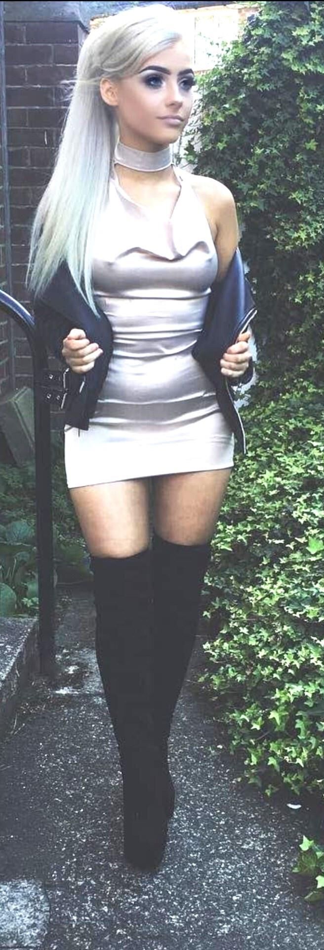 Sexy dresses and outfits 